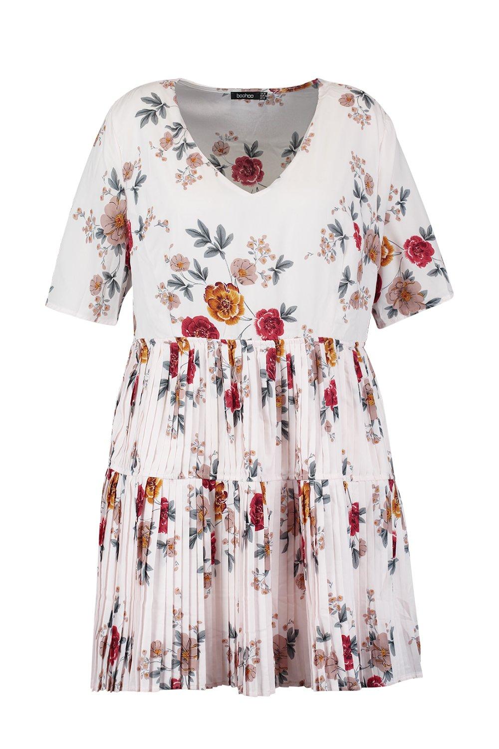 Boohoo floral best sale pleated skater dress